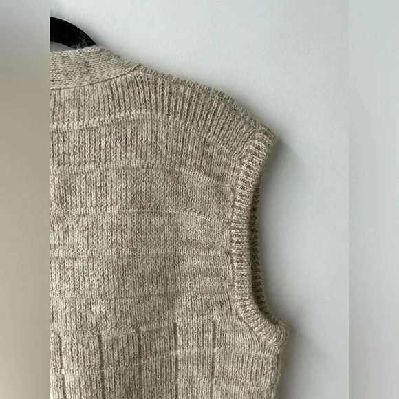Vintage Italian style wool silk blend knit  grandpacore vest sweater oatmeal - Picture 10 of 11
